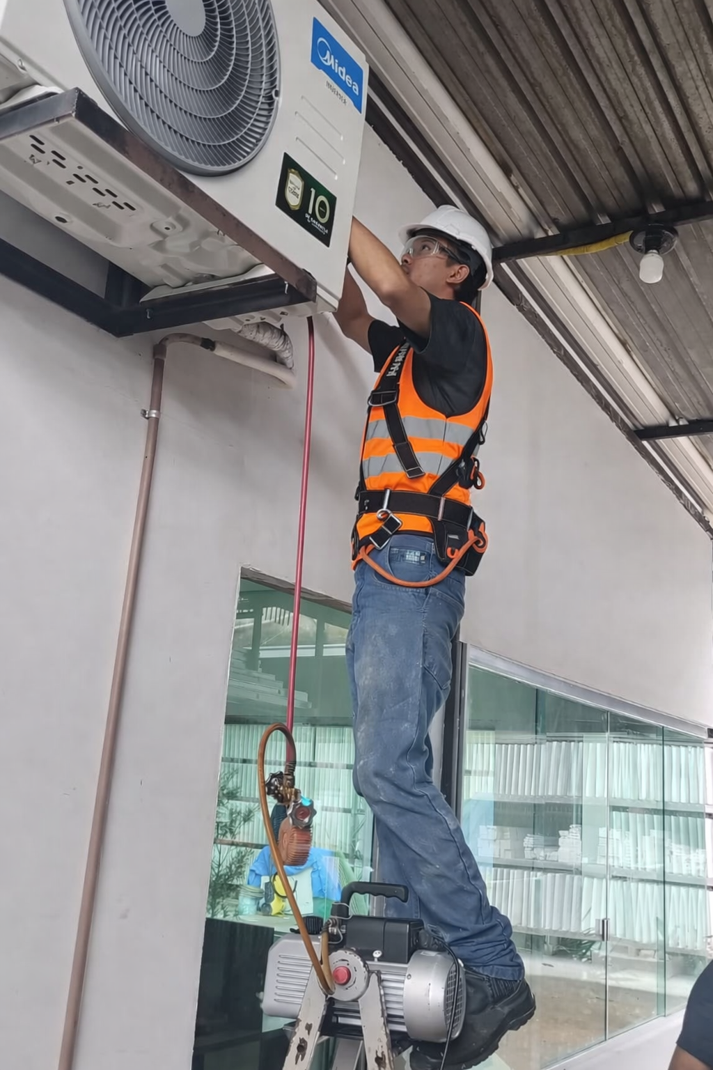 Técnico em espaço comercial